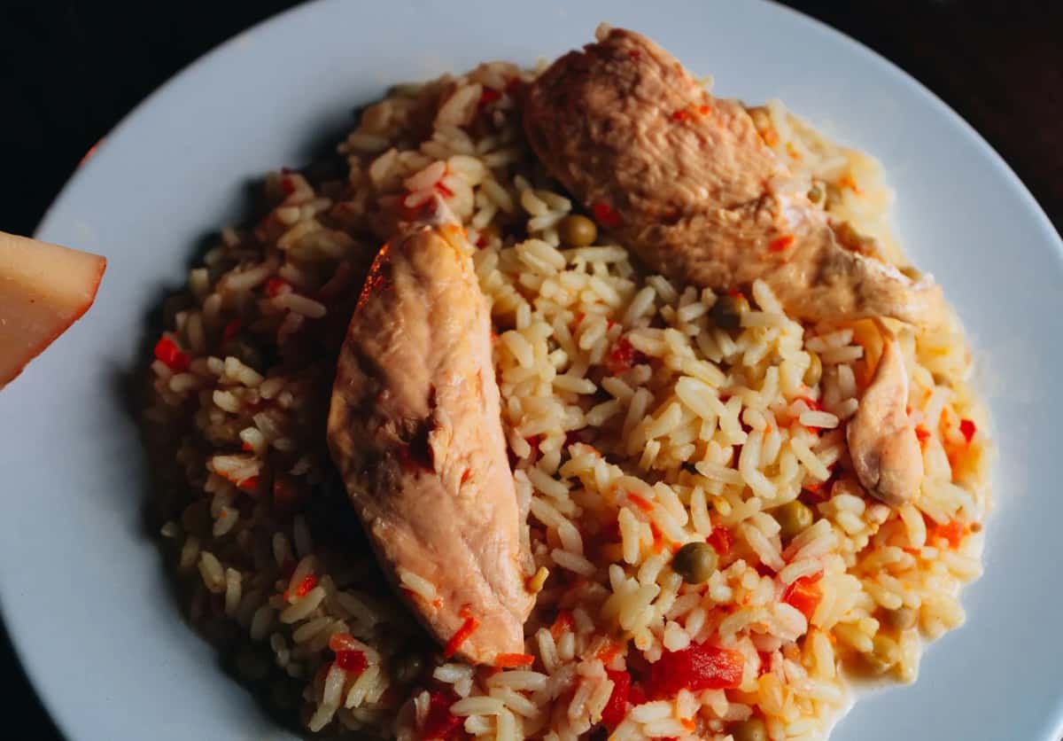 Arroz con pollo, plat typique de la cuisine colombienne